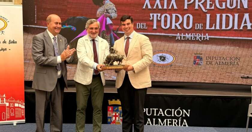 El Patio de Luces conmemora casi 30 años de devoción taurina con el Pregón del Toro de Lidia