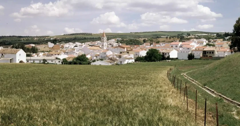Impulso a comunidades energéticas, rutas peatonales y ciclistas, y refugios climáticos en la Serranía de Ronda y la Sierra de las Nieves