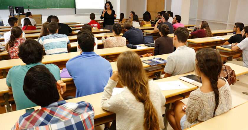 Plazo hasta el 21 de septiembre para que docentes e investigadores universitarios soliciten complementos autonómicos