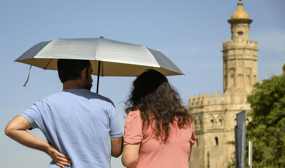 La EMA recomienda asegurar una adecuada hidratación debido al aviso naranja por calor