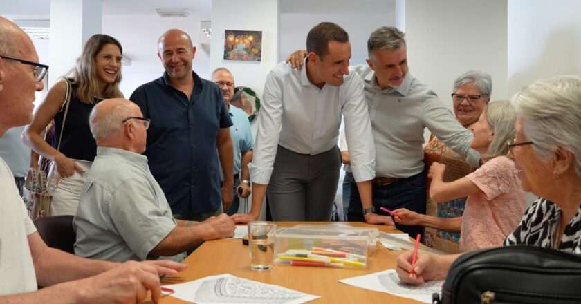 Latorre destaca el esfuerzo de la Asociación de Familiares y Personas con Alzheimer en la mejora de la calidad de vida de los enfermos