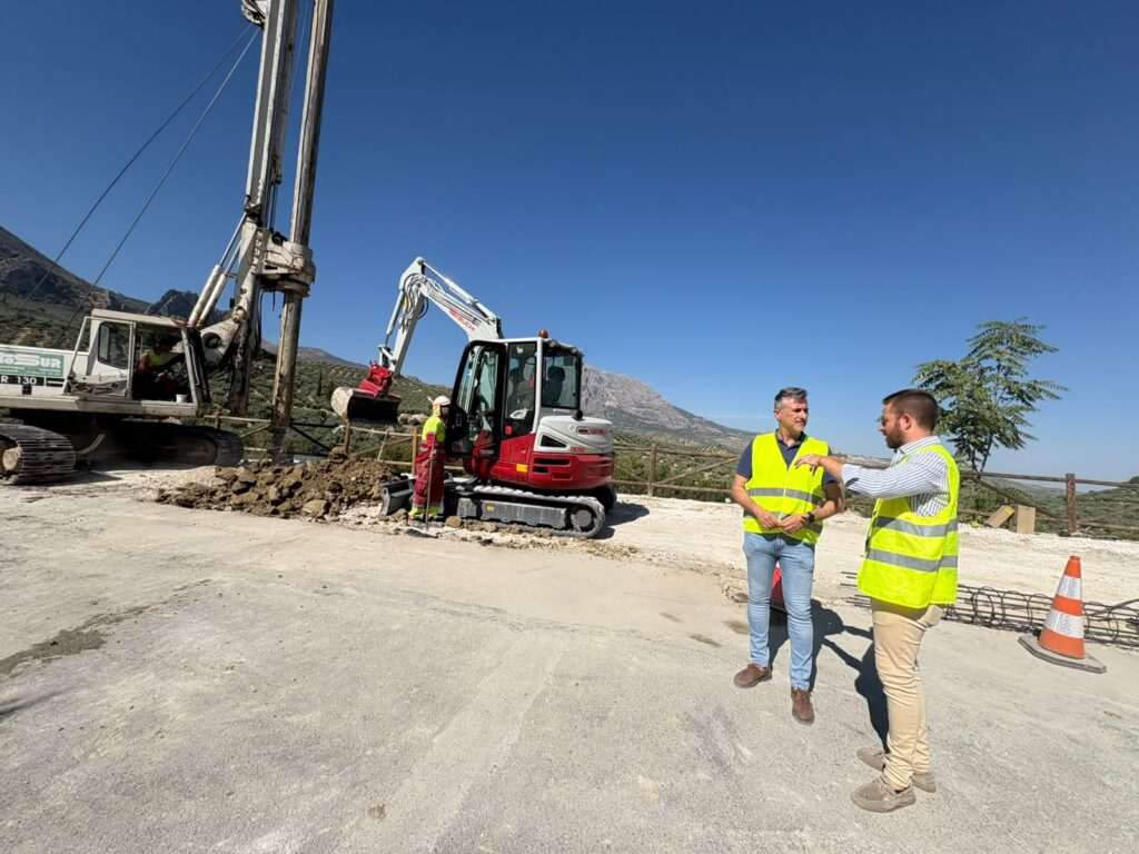 Intervención de la Diputación en la vía de Bedmar al Santuario de Cuadros para prevenir deslizamientos de calzada