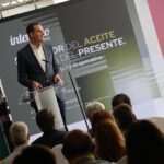 Inauguración de una jornada sobre el impacto de la geopolítica en el sector del aceite de oliva por parte del presidente de la Diputación