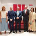Renovación de programas de becas para Erasmus y microcredenciales universitarias por CRUE y Banco Santander con apoyo del Ministerio
