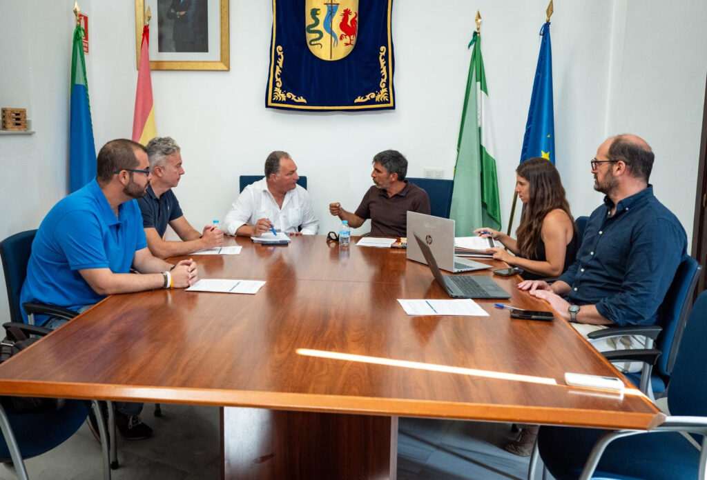 Colaboración entre Diputación y Berrocal en la recuperación postincendio