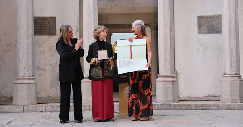 Soledad Sevilla es galardonada con la Medalla de Honor de la Fundación Pública Andaluza Rodríguez-Acosta 2025