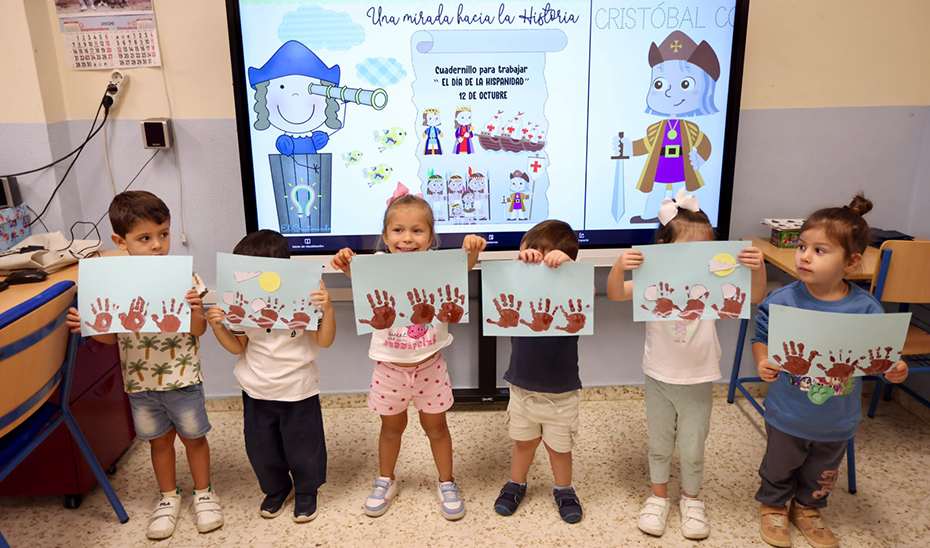 Centros docentes de Andalucía celebran el Día de la Hispanidad con diversas actividades