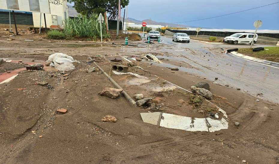 Lluvias y tormentas causan 155 incidencias en Andalucía, 121 en Almería
