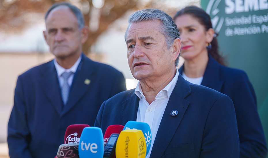 Andalucía suma dos nuevas unidades de referencia en endocrinología y cirugía torácica