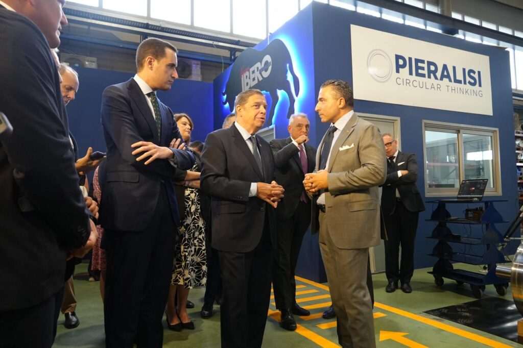 Latorre insta al sector oleícola a adoptar la innovación, la formación y la sostenibilidad para aumentar su competitividad