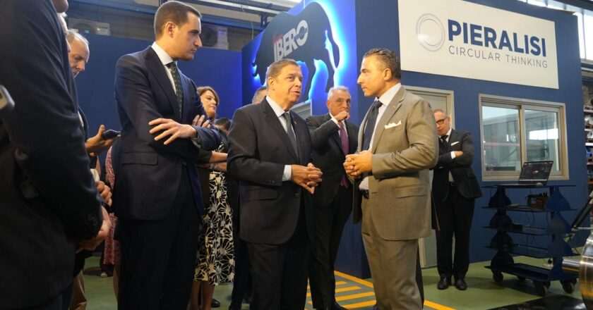 Latorre insta al sector oleícola a adoptar la innovación, la formación y la sostenibilidad para aumentar su competitividad