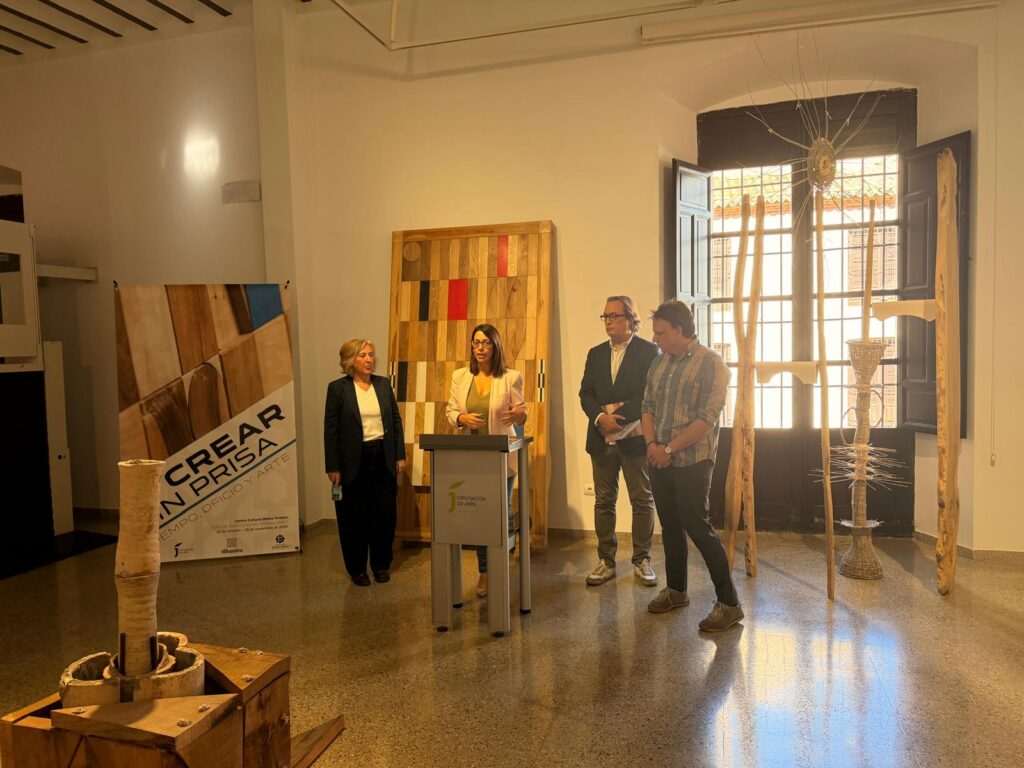 El centro cultural Baños Árabes de Jaén presenta una exposición del Premio Cervezas Alhambra de arte emergente