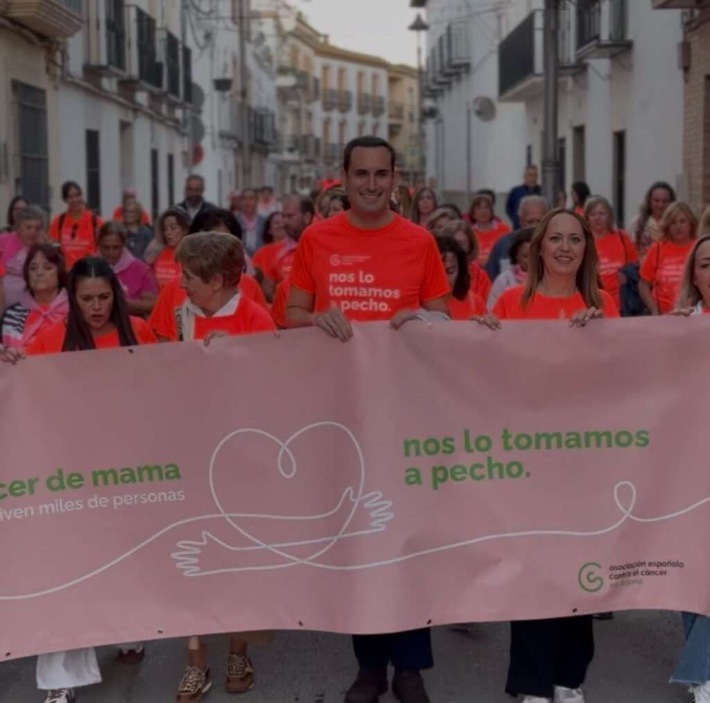 Arjona se suma a las 40 marchas contra el cáncer de mama en octubre