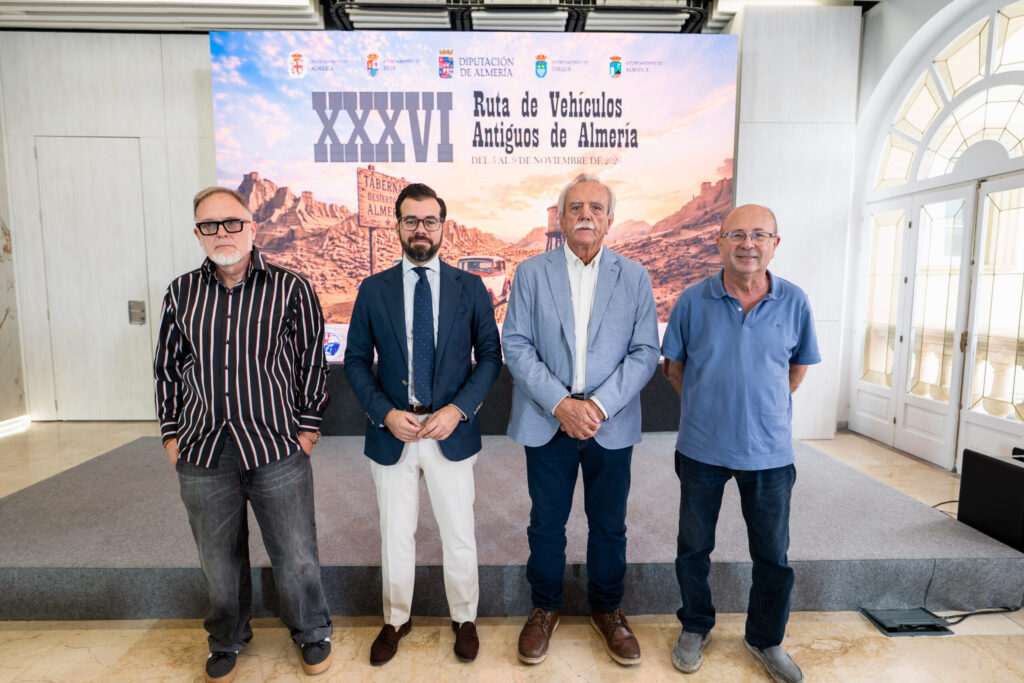 La ruta de vehículos antiguos de Almería muestra 40 coches fabricados antes de 1940