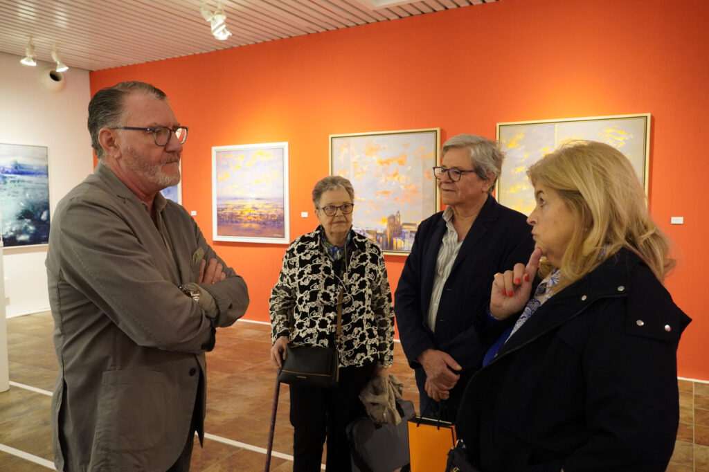 Carmen Hernández-Pinzón explora el retrato de Juan Ramón Jiménez de Vázquez Díaz y la exposición de Pedro Rodríguez