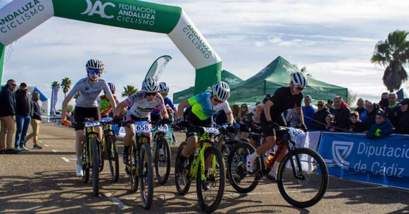 Ciclistas de todas las edades destacan en las pruebas de la temporada en municipios gaditanos