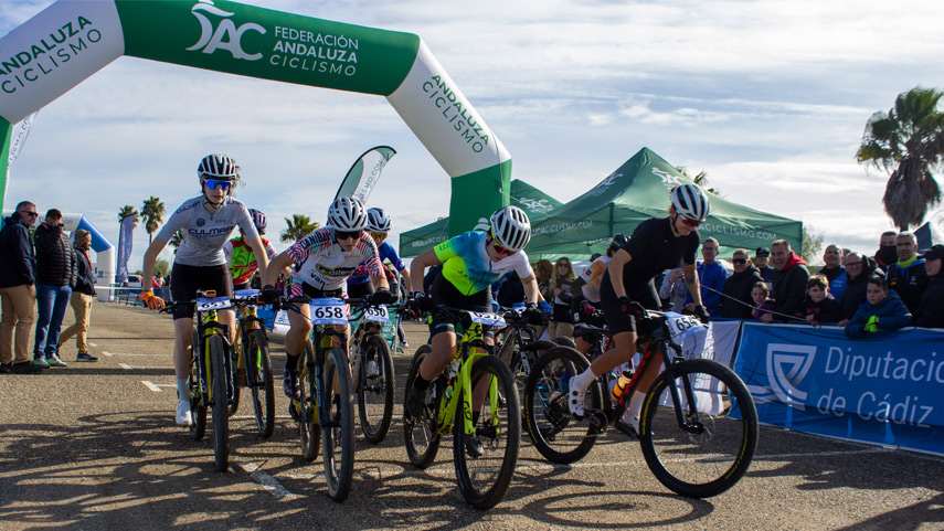 Ciclistas de todas las edades destacan en las pruebas de la temporada en municipios gaditanos
