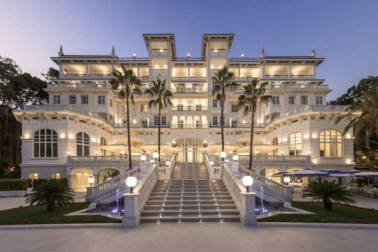 Gran Hotel Miramar celebra cien años de historia con una gala frente al Mediterráneo
