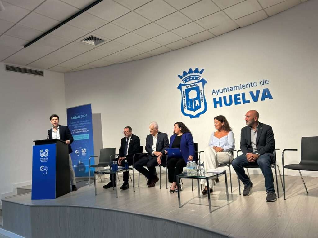 El CES de Huelva analiza el comercio de proximidad y la economía circular en el territorio