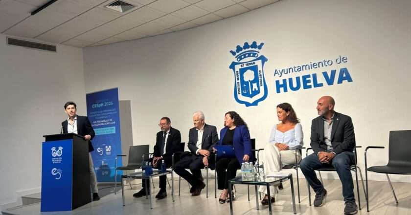 El CES de Huelva analiza el comercio de proximidad y la economía circular en el territorio