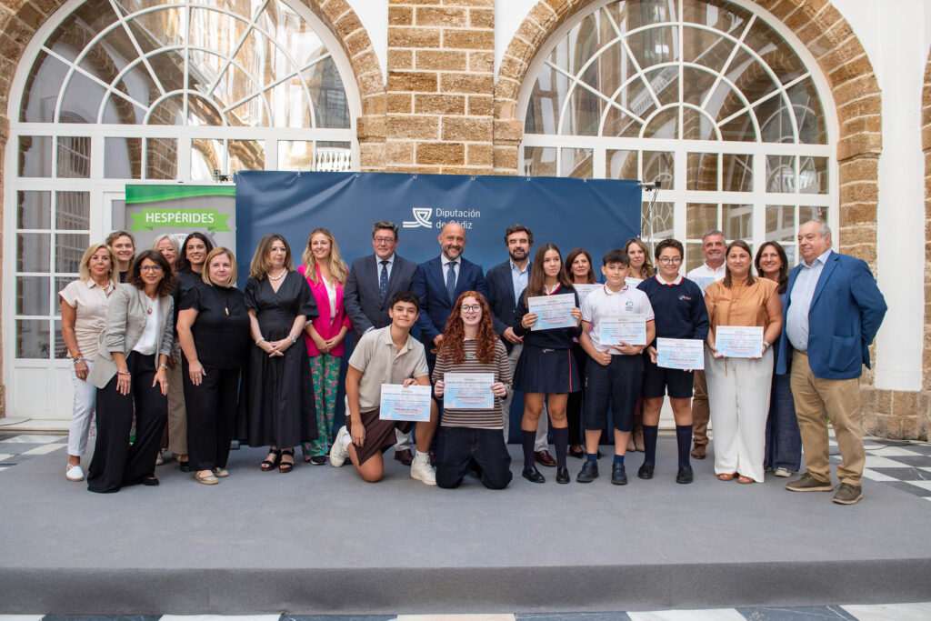Entrega de los nueve premios del certamen en la diputación