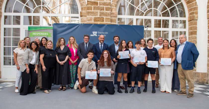 Entrega de los nueve premios del certamen en la diputación