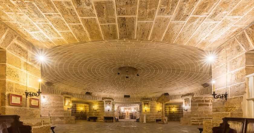 Por qué Cádiz tiene dos catedrales: de la iglesia de Santa Cruz a la Catedral Nueva